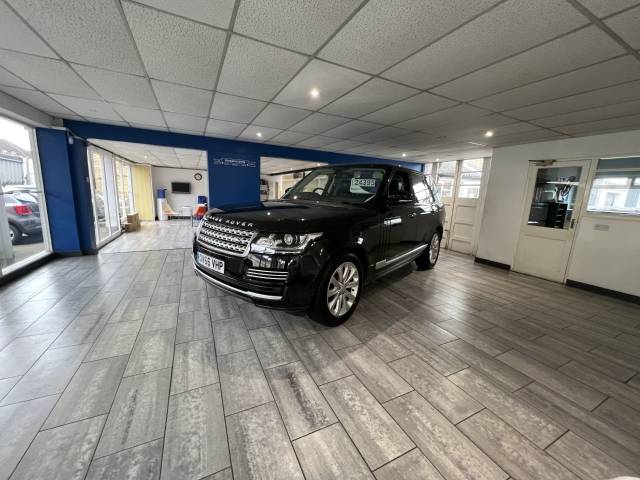 2017 Land Rover Range Rover 3.0 TDV6 Vogue SE 4dr Auto